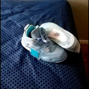 Air Jordan 4 retro skyblue